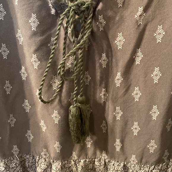 Mudd peplum blouse size small - Picture 3 of 4